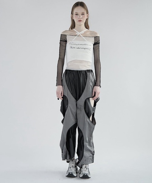 lilLilly（リルリリー）の「チュールオフショルラグランメッシュトップス（Tシャツ/カットソー・レディース・ホワイト/ブラック/ブルー・FREE）」の12枚目の写真