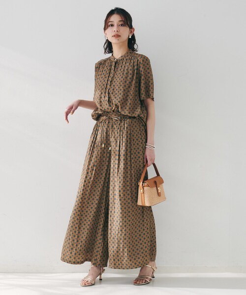 UNTITLED（アンタイトル）の「【セットアップ可能/オンオフ】小紋柄ブラウス（シャツ/ブラウス・レディース・ホワイト系1/ブラウン系1/ネイビー系・00/02/04/44/48）」の12枚目の写真