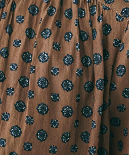 UNTITLED（アンタイトル）の「【セットアップ可能/オンオフ】小紋柄ブラウス（シャツ/ブラウス・レディース・ホワイト系1/ブラウン系1/ネイビー系・00/02/04/44/48）」の14枚目の写真