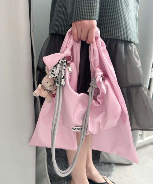 yae(ヤエ)の「【OUTDOOR×yae】Paracord big ribbon bag(ハンドバッグ・レディース・ブラック/グレー/ピンク・FREE)」の10枚目の写真
