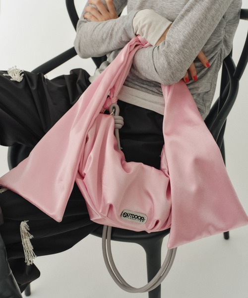 yae(ヤエ)の「【OUTDOOR×yae】Paracord big ribbon bag(ハンドバッグ・レディース・ブラック/グレー/ピンク・FREE)」の21枚目の写真