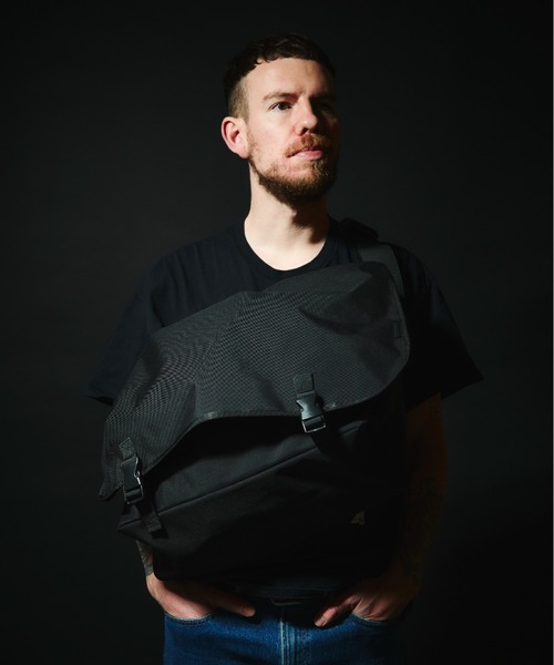 バッグ PACKING REFLECTIVE MESSENGER BAG PACKING REFLECTIVE MESSENGER BAG – HATCH