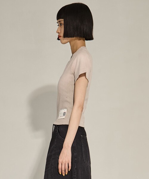 MIHARAYASUHIRO（ミハラヤスヒロ）の「【MIHARA YASUHIRO/ミハラヤスヒロ】SUN FADED MINI TEE/サンフェードミニTシャツ（Tシャツ/カットソー・レディース・ベージュ/ブラック・38/36）」の4枚目の写真