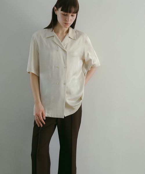 MANOF(マノフ)の「SATIN OVER SHIRTS(シャツ/ブラウス・レディース・アイボリー/ブラック/ブルー・FREE)」の5枚目の写真