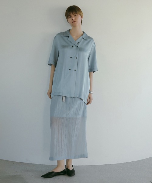 MANOF(マノフ)の「SATIN OVER SHIRTS(シャツ/ブラウス・レディース・アイボリー/ブラック/ブルー・FREE)」の16枚目の写真