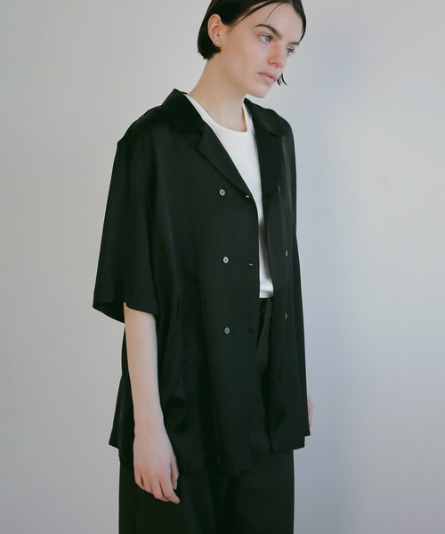 MANOF(マノフ)の「SATIN OVER SHIRTS(シャツ/ブラウス・レディース・アイボリー/ブラック/ブルー・FREE)」の21枚目の写真