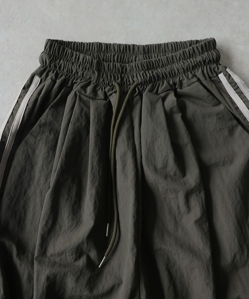 antiqua(アンティカ)の「配色 ダブルライン ワイドパンツ(その他パンツ・レディース・カーキ/ブラック・ONESIZE)」の22枚目の写真