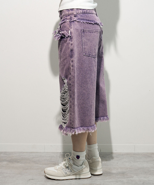 anna sui nyc(アナ スイ エヌ ワイ シー)の「ANNA SUI NYC/オーバーダメージデニムバミューダパンツ(その他パンツ・レディース・イエロー/パープル・MEDIUM/SMALL)」の10枚目の写真