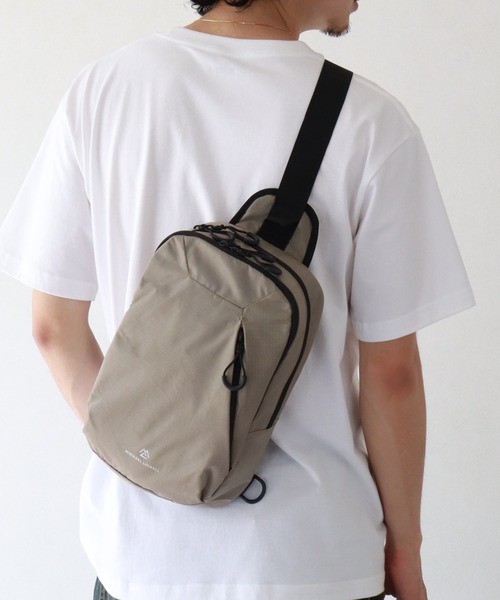 MICHAEL LINNELL(マイケル リンネル)の「【MICHAEL LINNELL/マイケルリンネル】Body Bag/ボディバッグ(容量:約8L)(ボディバッグ/ウエストポーチ・メンズ・ベージュ・FREE)」の11枚目の写真