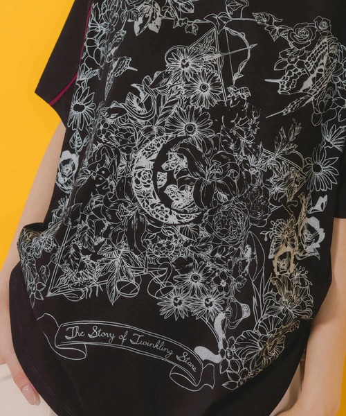 入荷nowオンラインストア 552239：星座と花の箔ラバープリントチュニック（Tシャツ トップス