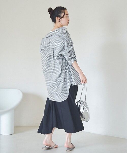 PENNEYS(ぺニーズ)の「PENNEYS(ぺニーズ)別注 シアーチェックシャツ(シャツ/ブラウス・レディース・オフホワイト/ライトブルー/ネイビー・FREE)」の9枚目の写真