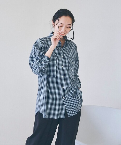 PENNEYS(ぺニーズ)の「PENNEYS(ぺニーズ)別注 シアーチェックシャツ(シャツ/ブラウス・レディース・オフホワイト/ライトブルー/ネイビー・FREE)」の17枚目の写真