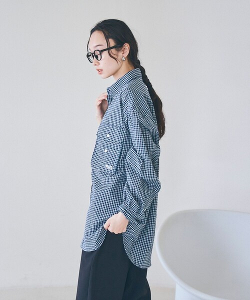 PENNEYS(ぺニーズ)の「PENNEYS(ぺニーズ)別注 シアーチェックシャツ(シャツ/ブラウス・レディース・オフホワイト/ライトブルー/ネイビー・FREE)」の18枚目の写真