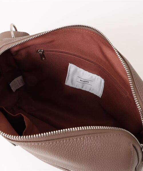 Beau're（ヴュレ）の「BEAURE Box Body Bag（ボディバッグ/ウエストポーチ・レディース・ブラック/シルバー/モカ・FREE）」の5枚目の写真