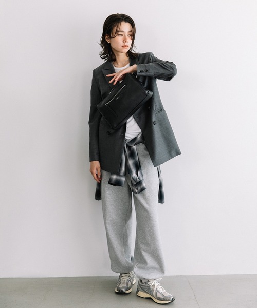 Beau're（ヴュレ）の「BEAURE Box Body Bag（ボディバッグ/ウエストポーチ・レディース・ブラック/シルバー/モカ・FREE）」の15枚目の写真