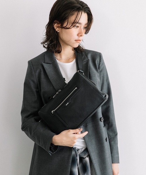 Beau're（ヴュレ）の「BEAURE Box Body Bag（ボディバッグ/ウエストポーチ・レディース・ブラック/シルバー/モカ・FREE）」の17枚目の写真