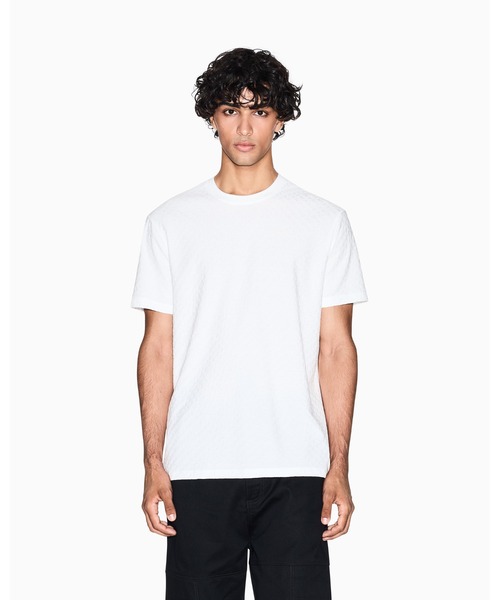 ARMANI EXCHANGE(アルマーニエクスチェンジ)の「【A|X アルマーニ エクスチェンジ】オールオーバージャカードロゴ 半袖クルーネックTシャツ/REGULAR(Tシャツ/カットソー・メンズ・ブラック/ホワイト・X-LARGE/LARGE/MEDIUM/SMALL/X-SMALL/XX-LARGE)」の2枚目の写真