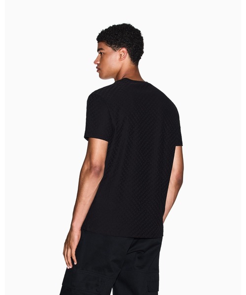 ARMANI EXCHANGE(アルマーニエクスチェンジ)の「【A|X アルマーニ エクスチェンジ】オールオーバージャカードロゴ 半袖クルーネックTシャツ/REGULAR(Tシャツ/カットソー・メンズ・ブラック/ホワイト・X-LARGE/LARGE/MEDIUM/SMALL/X-SMALL/XX-LARGE)」の3枚目の写真