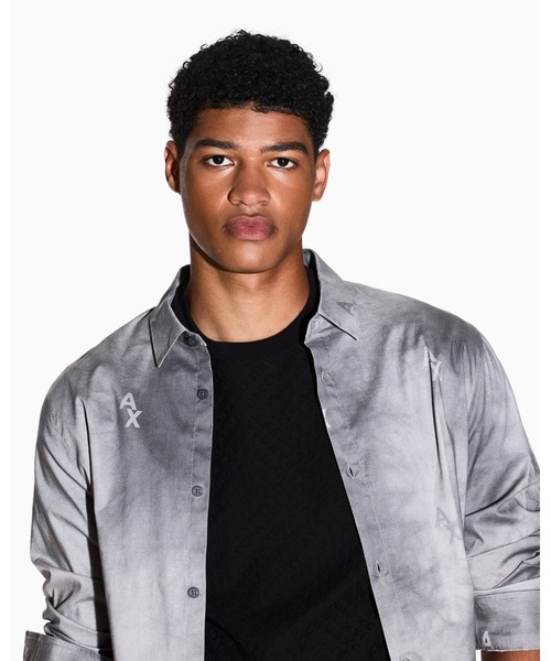 ARMANI EXCHANGE(アルマーニエクスチェンジ)の「【A|X アルマーニ エクスチェンジ】オールオーバージャカードロゴ 半袖クルーネックTシャツ/REGULAR(Tシャツ/カットソー・メンズ・ブラック/ホワイト・X-LARGE/LARGE/MEDIUM/SMALL/X-SMALL/XX-LARGE)」の4枚目の写真