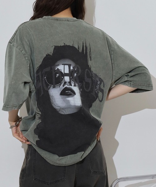 RE730(アールイーセブンサーティー)の「バックコーラジュTシャツ(Tシャツ/カットソー・メンズ・ブラック/カーキ・M/L)」の4枚目の写真
