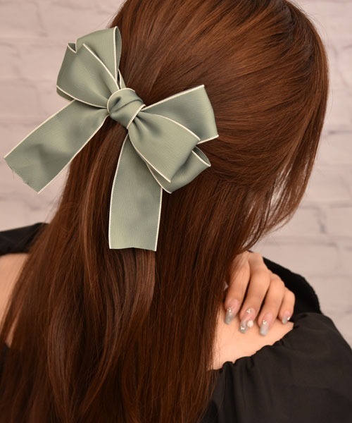 VIBGYOR Women(ヴィブジョー ウィメン)の「【float】サテン リボン デザイン バレッタ【6色展開】(バレッタ/ヘアクリップ・レディース・ブラック/ベビーピンク/ベージュ/レッド/モスグリーン/マスタード・FREE)」の20枚目の写真
