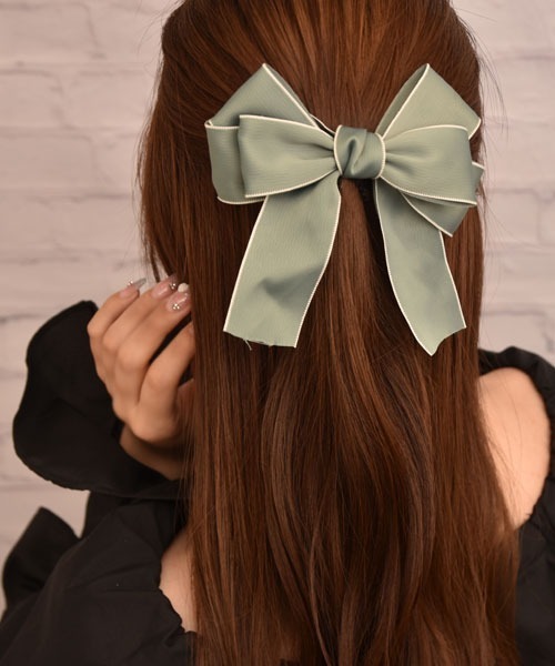 VIBGYOR Women(ヴィブジョー ウィメン)の「【float】サテン リボン デザイン バレッタ【6色展開】(バレッタ/ヘアクリップ・レディース・ブラック/ベビーピンク/ベージュ/レッド/モスグリーン/マスタード・FREE)」の21枚目の写真