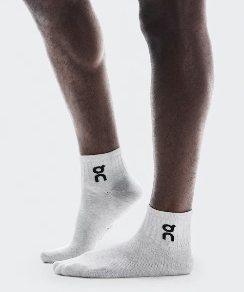 On(オン)の「On/オン Logo Sock Mid 3P(ソックス/靴下・メンズ・ホワイト/その他24/グレー/ブラック・M/S)」の3枚目の写真