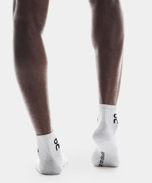 On(オン)の「On/オン Logo Sock Mid 3P(ソックス/靴下・メンズ・ホワイト/その他24/グレー/ブラック・M/S)」の16枚目の写真