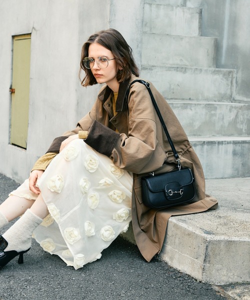 THE YOn（ザヨン）の「フラワーモチーフセミフレアシアースカート