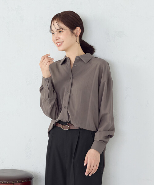 COMME CA ISM(コムサイズム)の「ニュアンス ロングシャツ(シャツ/ブラウス・レディース・ダークブラウン/ホワイト・LARGE/MEDIUM)」の2枚目の写真