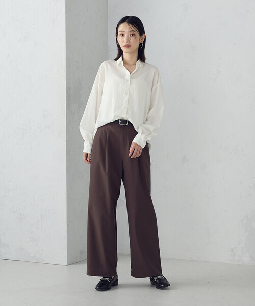 COMME CA ISM(コムサイズム)の「ニュアンス ロングシャツ(シャツ/ブラウス・レディース・ダークブラウン/ホワイト・LARGE/MEDIUM)」の4枚目の写真