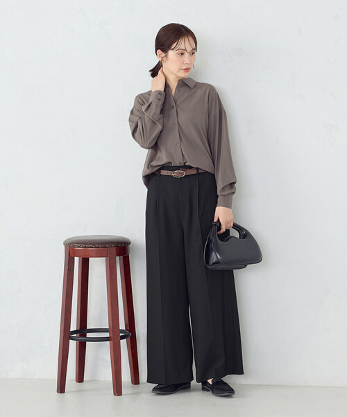 COMME CA ISM(コムサイズム)の「ニュアンス ロングシャツ(シャツ/ブラウス・レディース・ダークブラウン/ホワイト・LARGE/MEDIUM)」の13枚目の写真