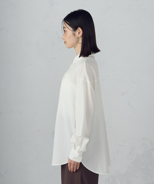 COMME CA ISM(コムサイズム)の「ニュアンス ロングシャツ(シャツ/ブラウス・レディース・ダークブラウン/ホワイト・LARGE/MEDIUM)」の17枚目の写真