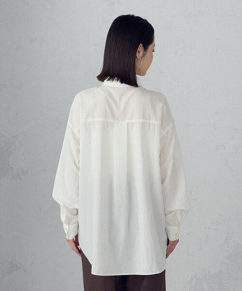 COMME CA ISM(コムサイズム)の「ニュアンス ロングシャツ(シャツ/ブラウス・レディース・ダークブラウン/ホワイト・LARGE/MEDIUM)」の18枚目の写真