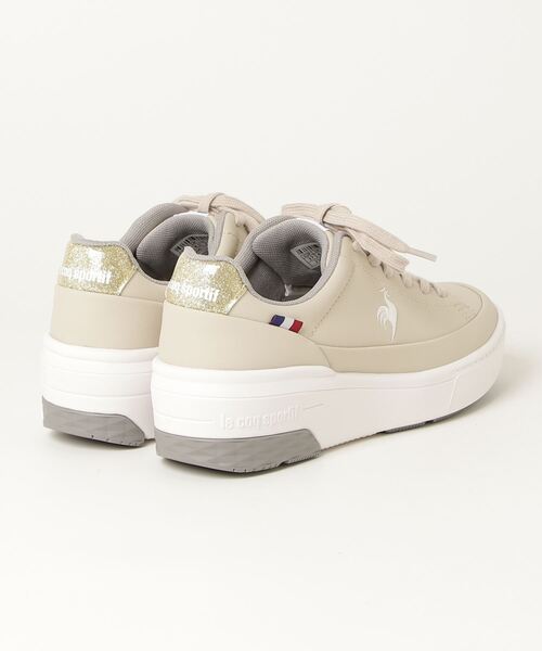 le coq sportif(ルコックスポルティフ)の「LCS セーヴル リフト II(スニーカー・レディース・ベージュ系その他/ブラック系/ホワイト×シルバー・23.0cm/24.5cm/25.0cm/23.5cm/24.0cm/22.5cm)」の5枚目の写真