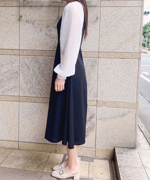 shoppinggo(ショッピングゴー)の「ロングフレアワンピース ボートネック ひざ下 オフィス レディース(ワンピース・レディース・ブラック・M)」の4枚目の写真