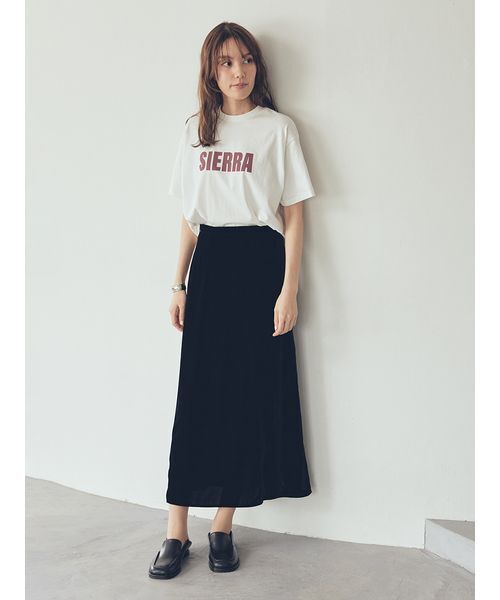 Mila Owen（ミラオーウェン）の「エスカルゴデザインベロアナロースカート（スカート・レディース・キャメル/ブラック・1/0）」の13枚目の写真