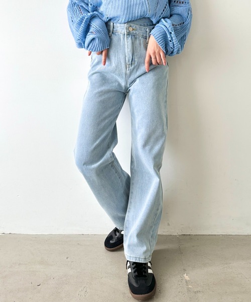 LOVALOT（ラバロット）の「フェイクレイヤードハイウエストデニムパンツ（デニムパンツ・レディース・ブルー/ライトブルー/ブラック/ダークブルー・M/L）」の16枚目の写真
