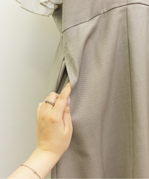 CLETTE(クレット)の「CLETTEオリジナルフリルドッキングワンピース(ワンピース・レディース・ベージュ/グレー/ブラック・4L/3L/LL)」の12枚目の写真