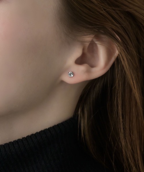 muku（ムク）の「PIERCE / MINI ZIRCONIA（ピアス（両耳用）・レディース・シルバー/オレンジ・FREE）」の2枚目の写真