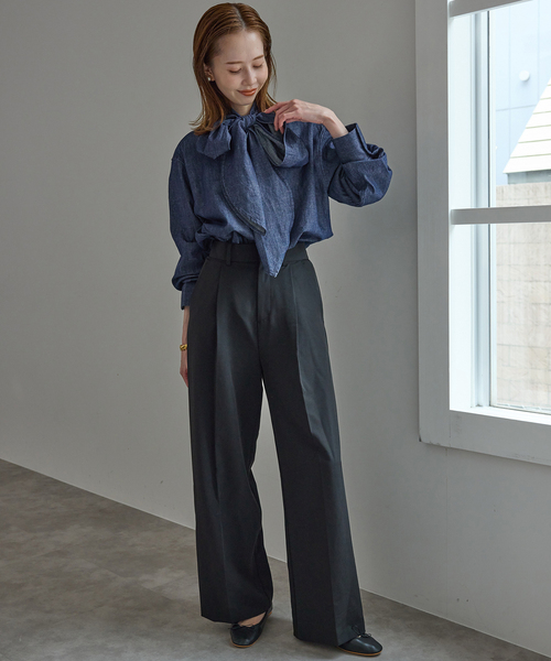 スローブイエナ　フェザーデニムビッグボウタイシャツ フェザーデニムビッグボウタイシャツ（シャツ/ブラウス）｜SLOBE IENA