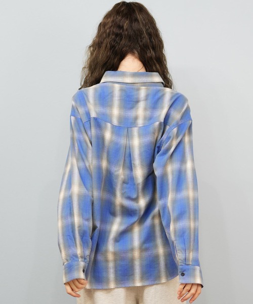 ROXY（ロキシー）の「ROXY/ロキシー LOOK UP シャツ RSH254045（シャツ/ブラウス・レディース・ブルー/ブラック・M）」の4枚目の写真