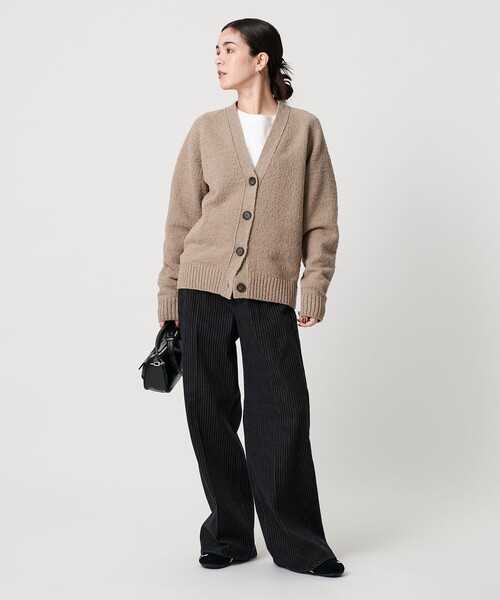 BEAUTY&YOUTH UNITED ARROWS(ビューティーアンドユースユナイテッドアローズ)の「ポリエステルコットンシルク Vネックカーディガン ウォッシャブル(カーディガン/ボレロ・レディース・ダークグレー/ベージュ・FREE)」の9枚目の写真