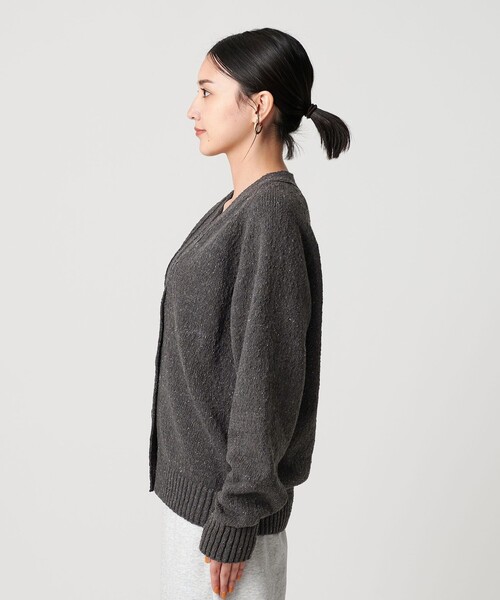 BEAUTY&YOUTH UNITED ARROWS(ビューティーアンドユースユナイテッドアローズ)の「ポリエステルコットンシルク Vネックカーディガン ウォッシャブル(カーディガン/ボレロ・レディース・ダークグレー/ベージュ・FREE)」の11枚目の写真