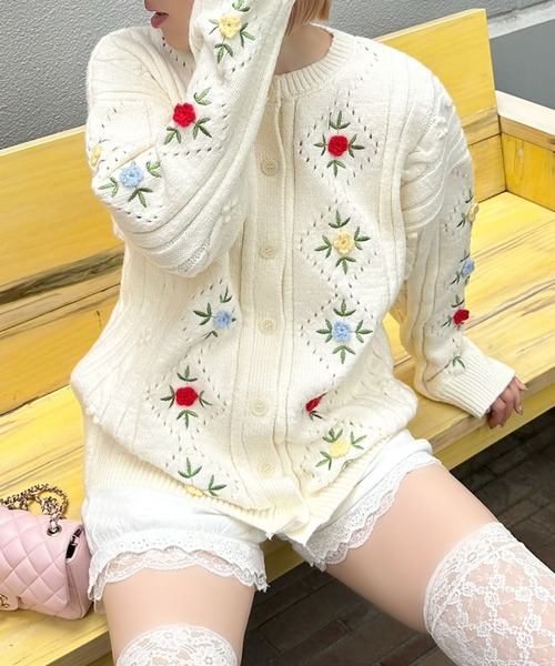 Alley Tokyo(アリートーキョー)の「古着っぽな花BIGカーデ(カーディガン/ボレロ・レディース・オフホワイト/レッド・FREE)」の16枚目の写真