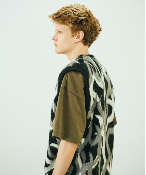 TOWNCRAFT（タウンクラフト）の「TOWNCRAFT / タウンクラフト SHAGGY PATTERN ZIP VEST シャギーニット ジップアップベスト（ベスト・メンズ・ブラック/その他1/レオパード・MEDIUM/X-SMALL/LARGE）」の6枚目の写真