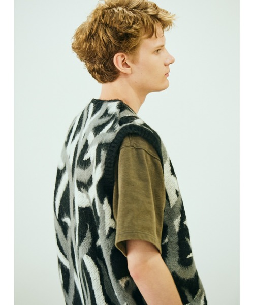 TOWNCRAFT（タウンクラフト）の「TOWNCRAFT / タウンクラフト SHAGGY PATTERN ZIP VEST シャギーニット ジップアップベスト（ベスト・メンズ・ブラック/その他1/レオパード・MEDIUM/X-SMALL/LARGE）」の7枚目の写真