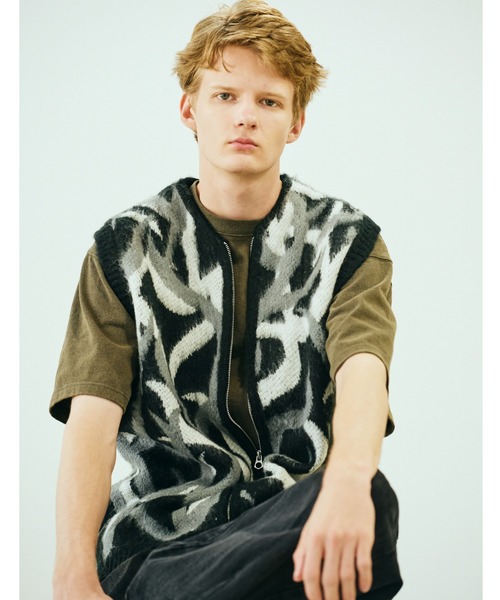 TOWNCRAFT（タウンクラフト）の「TOWNCRAFT / タウンクラフト SHAGGY PATTERN ZIP VEST シャギーニット ジップアップベスト（ベスト・メンズ・ブラック/その他1/レオパード・MEDIUM/X-SMALL/LARGE）」の8枚目の写真