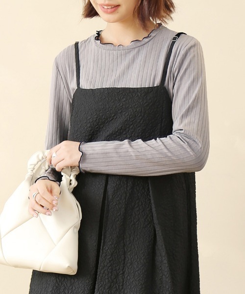 ReRe(リリ)の「選べる2TYPE!ラウンドネックリブカットソー(Tシャツ/カットソー・レディース・ブラック/グレー系その他/ブルー系その他2/イエロー系その他/グレー/ブルー/オフホワイト/ブラック系その他/ホワイト系その他/ネイビー/イエロー/ブルー系その他・MEDIUM/LARGE/X-LARGE)」の6枚目の写真