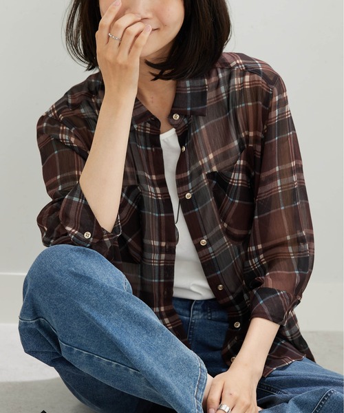 BELLUNA PLUS(ベルーナ)の「シフォン楊柳チェック柄プリントシャツ(シャツ/ブラウス・レディース・ホワイト系その他/グリーン系その他/ブラック系その他/ブラウン系/ワイン系・MEDIUM/X-LARGE/LARGE)」の3枚目の写真
